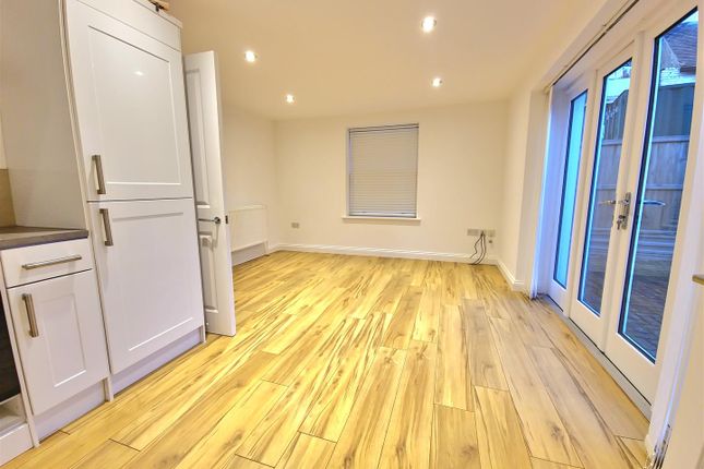 4a, Saddleton Road, Whitstable photo 2