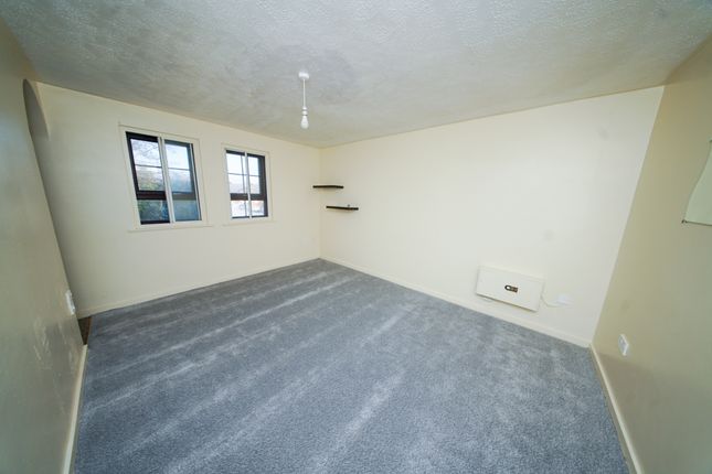 Copy of 24 Goldstar Way, Birmingham photo 3