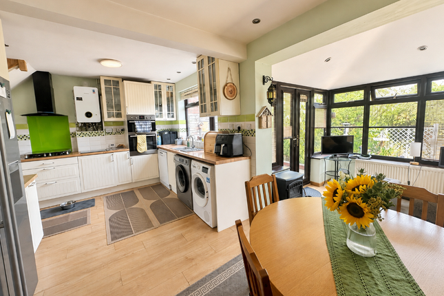 38, Brackenhill Road, Staffs photo 2