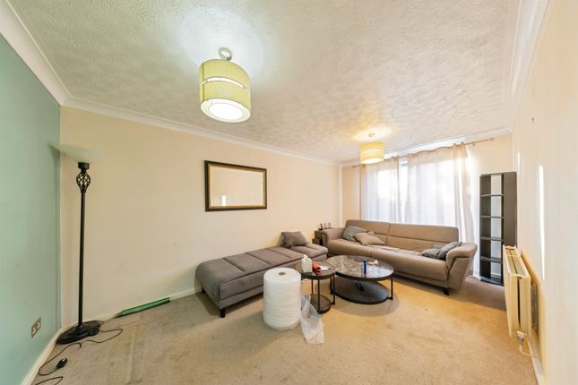 53, Minerva Gardens, MILTON KEYNES photo 3
