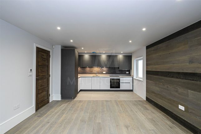Flat 7, 89, High Road, Essex photo 4