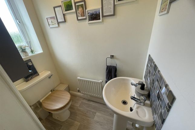 7, Field View, Sutton-In-Ashfield photo 5