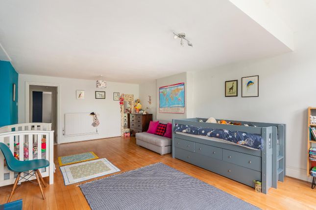 0W2Pcn - Bedroom F.Jpg