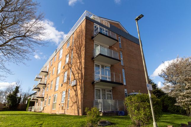 Thumbnail Flat for sale in Peters Lodge, 2 Stonegrove, Edgware