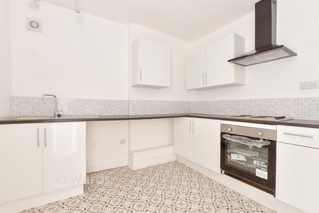1-bed flat on 3/5, High Street, Dover, £125,000