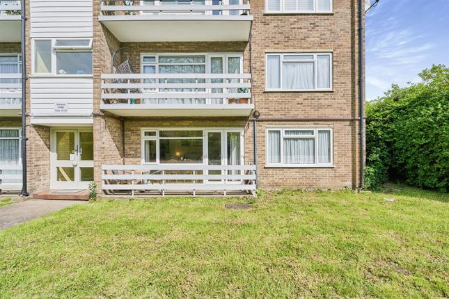 Flat for sale in Staines Road, Twickenham