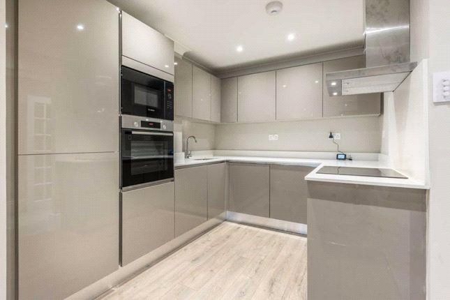 Thumbnail Flat to rent in Dover Street, Mayfair, London