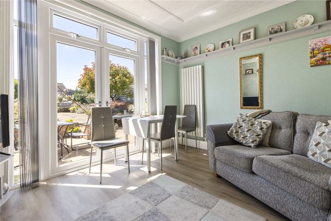 6, Mathews Street, N E Lincs photo 4