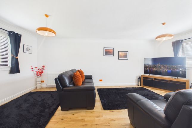 Flat 5, 5, Manse Court, Kilwinning photo 4