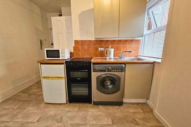Marlborough Road, Watford photo 5
