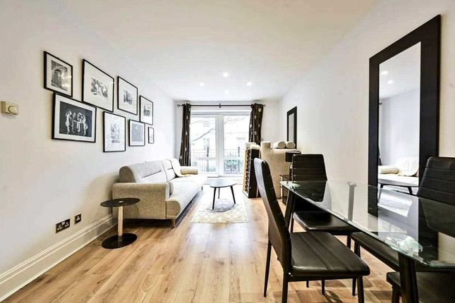 Warren House, Beckford Close, London photo 2