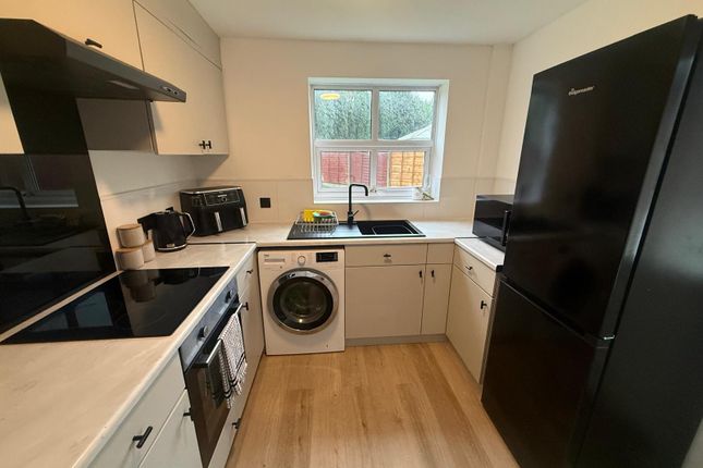 Skyes Crescent, Winstanley photo 5
