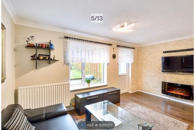 Crosslands, Stantonbury, Milton Keynes photo 4