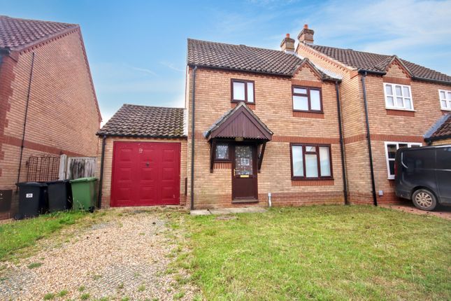 3-bed semi-detached on 18 Blenheim Way, Watton, £125,000
