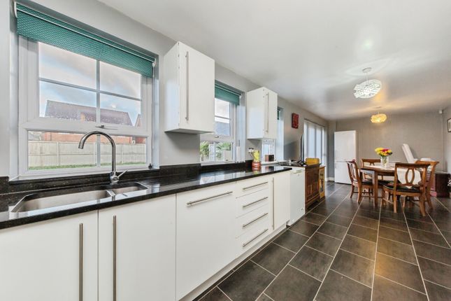 8, Sweet Water Court, Northwich photo 3