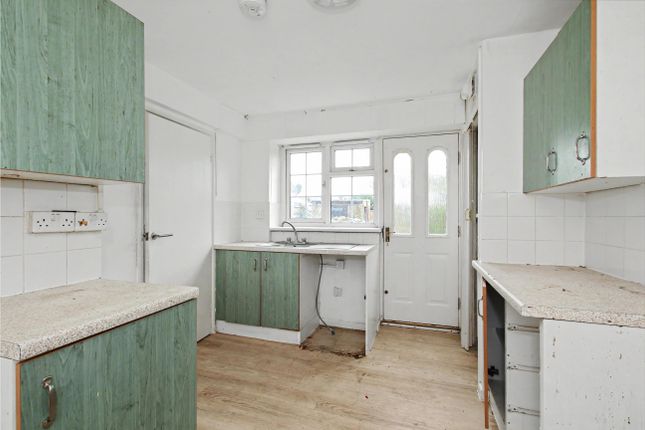 42, Abbotts Drive, Stanford-le-Hope photo 4