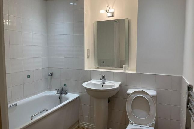 Flat 7, Hewetts Quay, Barking photo 3