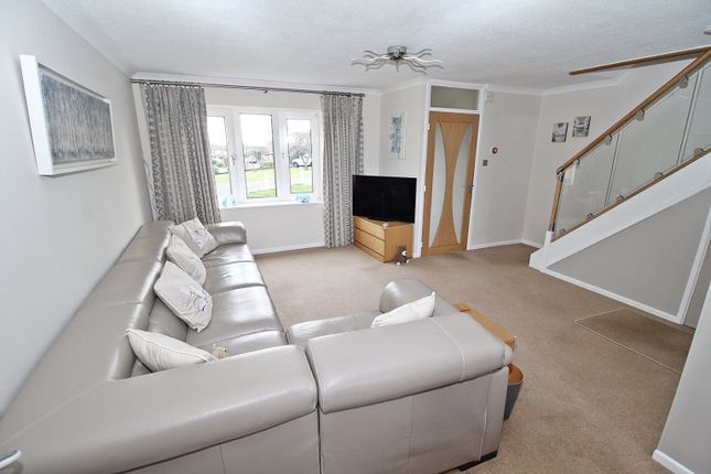 14 Osprey Road, Flitwick, Bedfordshire photo 2