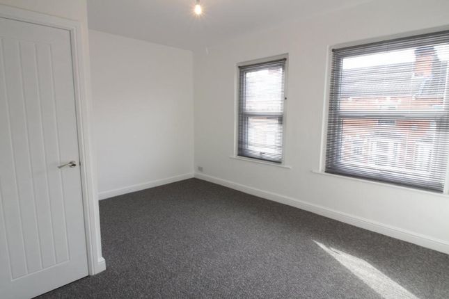 18, Vincent Road, WORCESTER photo 3