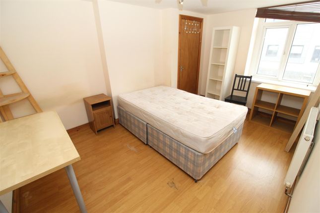 Flat 2, 133, Woodville Road, Cardiff photo 3