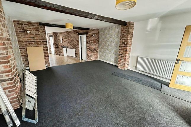 174, Ravens Lane, Stoke-On-Trent photo 4