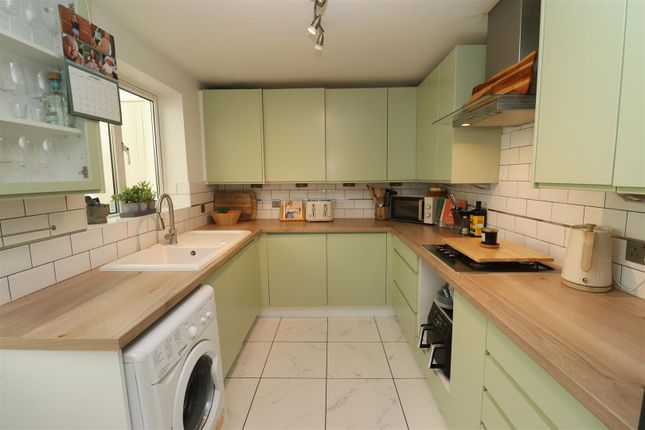 33, Myrtle Way, Brough photo 4