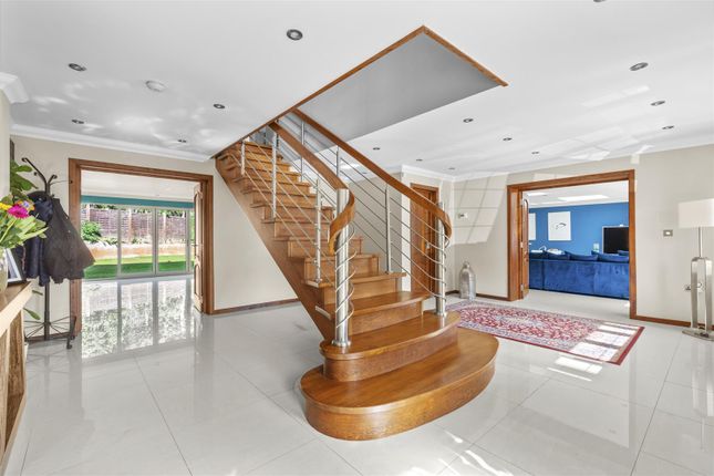 4, Daws Lea, High Wycombe photo 3