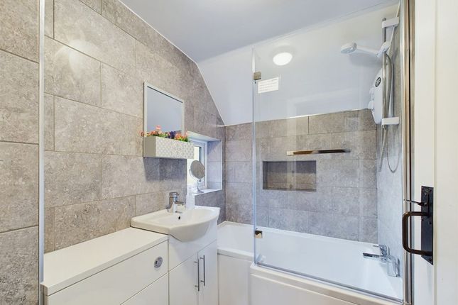 36, Resolution Close, Whitby photo 4