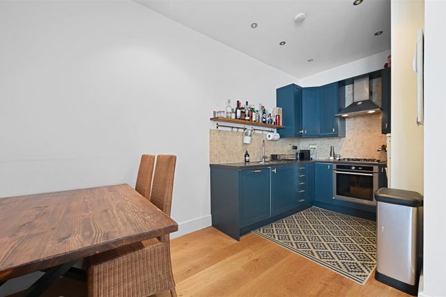 Basement Flat, 109, Sinclair Road, London photo 4