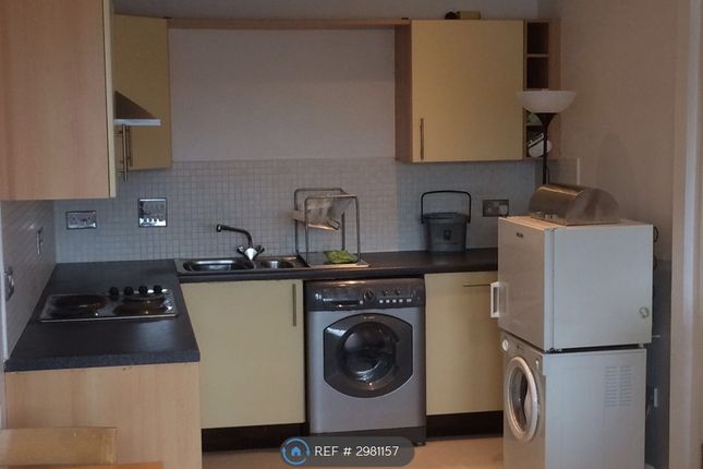 Flat, Bothwell Street, Glasgow photo 3