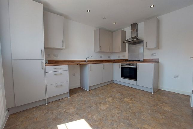 13, Chapel Road, Withington photo 3
