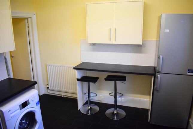 Flat to rent in Lennox Road South, Southsea, Portsmouth