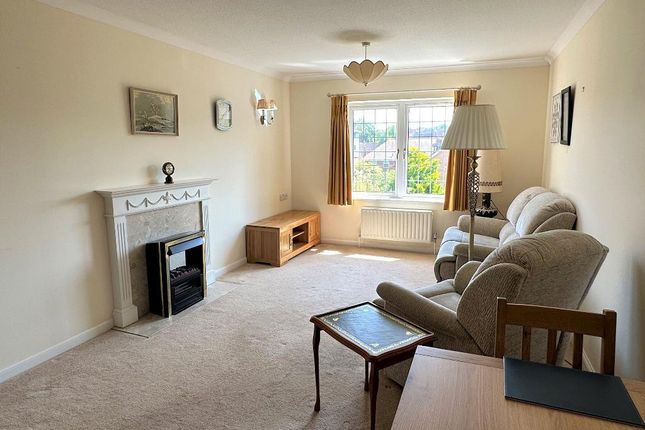 Flat for sale in Penns Court, Steyning, West Sussex
