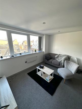 Flat for sale in South Street, Hull