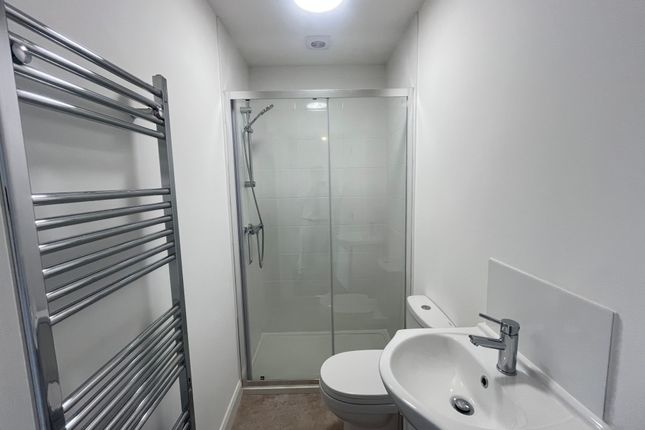 Flat 3, 229, London Road South, LOWESTOFT photo 5