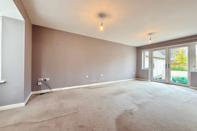 2, Maidstone photo 2