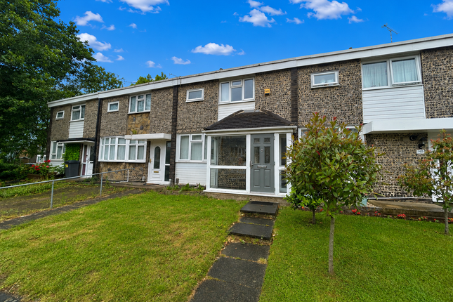 2 bed property for rent in The Gore, Basildon SS14