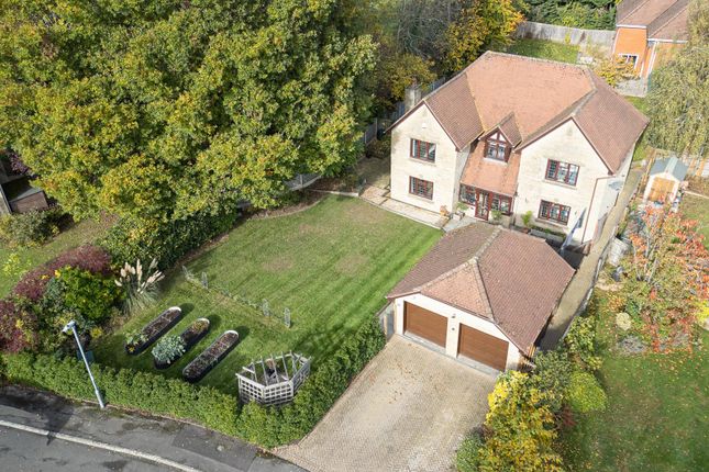 11, Erleigh Drive, Chippenham photo 2