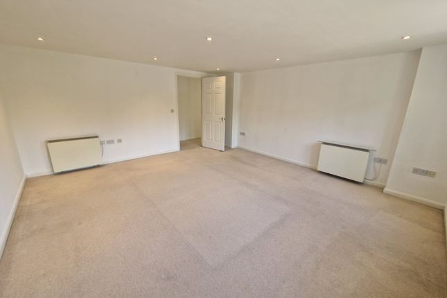 Apartment, Harpenden photo 2