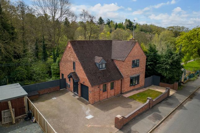 Detached house for sale in Stourbridge Road, Broadwaters, Kidderminster