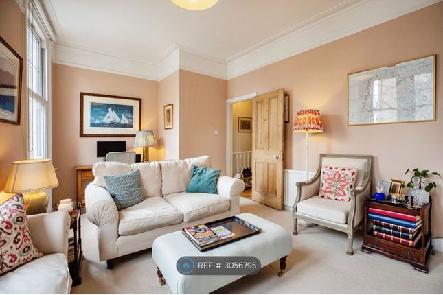 A Lessingham Avenue, London photo 4