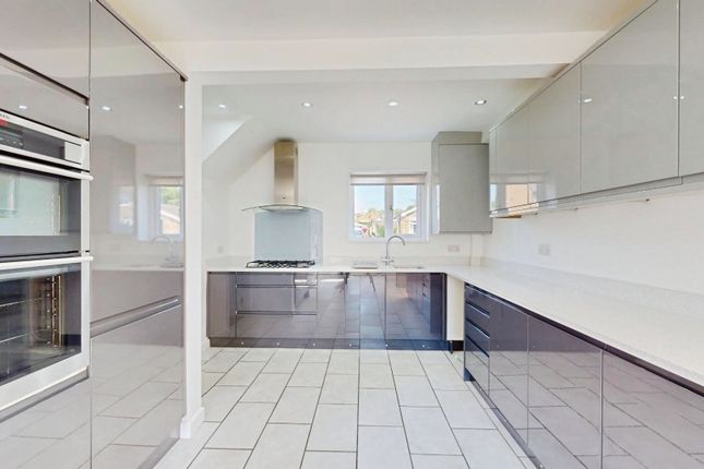 6, Weston Ridge, Otley photo 3