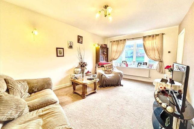 4, Thornham Crescent, Kirkby In Ashfield photo 2