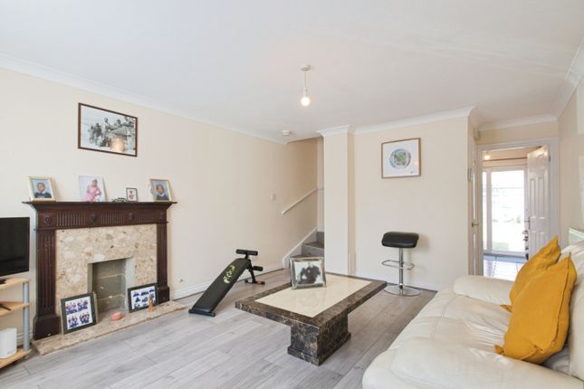 65, Ware Point Drive, London photo 4