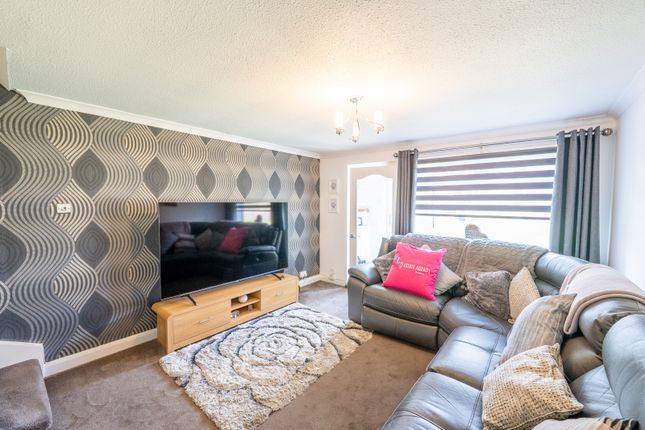 10 Mossdale Gardens, Hamilton photo 3
