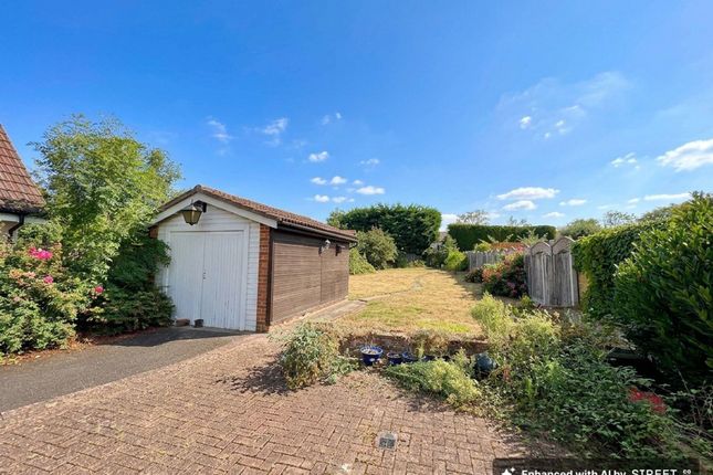 19 Highfield Road, Billericay photo 2