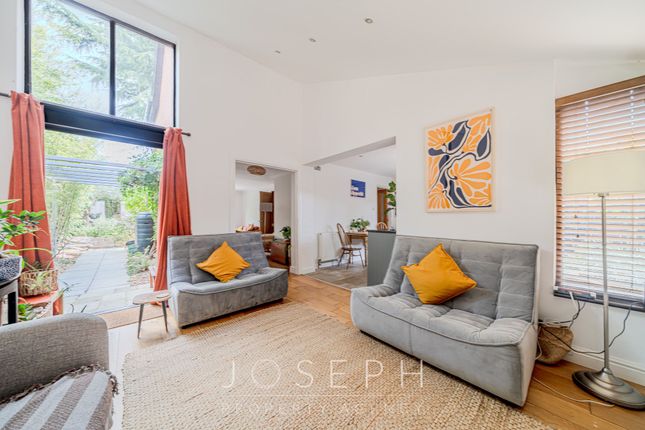 11 Rose Hill Crescent, Ipswich photo 4