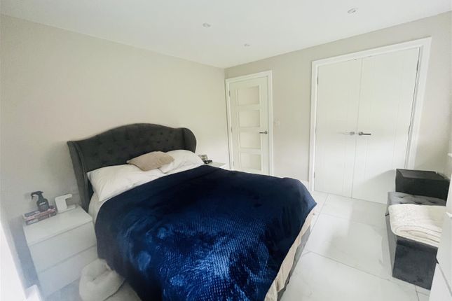 Flat for sale in Springfield Road, Springfield, Chelmsford