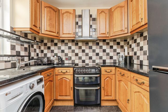 34, Greville Road, Hastings photo 3