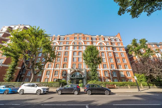 Thumbnail Flat for sale in Grove End House, Grove End Road, London